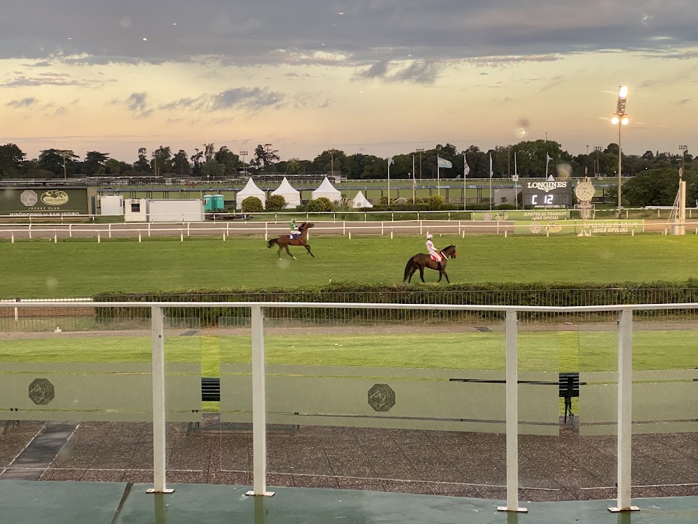 Hipódromo de San Isidro Eventos - Tribuna Oficial